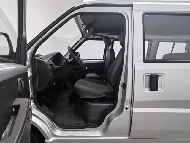 Wuling Rongguang — Фото автомобиля 10