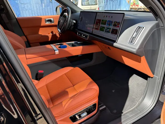 Li Auto L7 — Фото автомобиля 17