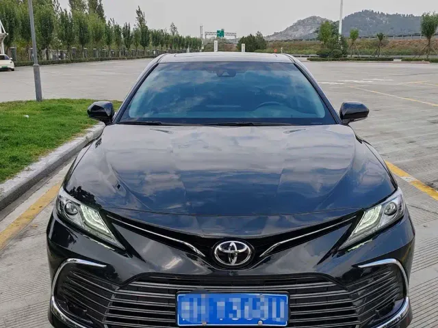Toyota Camry — Фото автомобиля 2