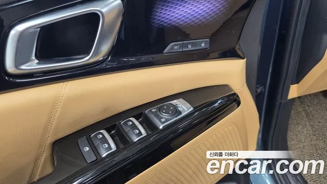 Kia Canival Carnival 4 поколение Дизель 9 мест Signature — Фото автомобиля 24
