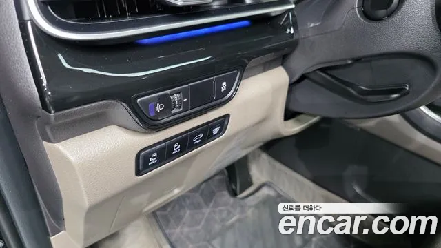 Kia Carnival Generation 4 — Фото автомобиля 23