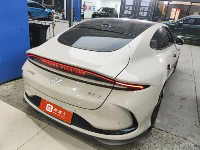IM Motors L6 — Фото автомобиля 4
