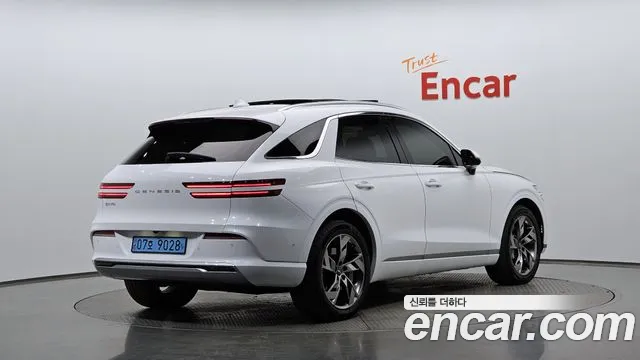 Genesis GV70 Electrified — Фото автомобиля 2