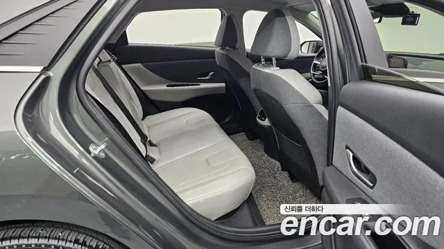 Hyundai Avante CN7 — Фото автомобиля 11