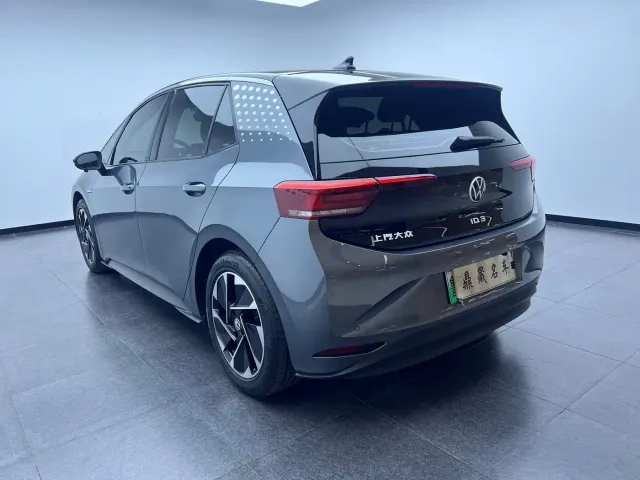 Volkswagen ID.3 — Фото автомобиля 6