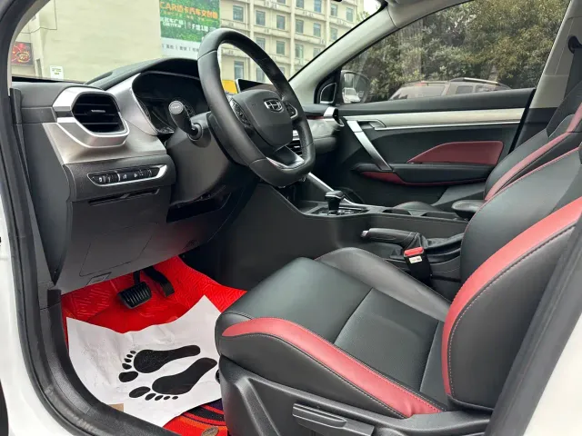 Geely Binyue — Фото автомобиля 7