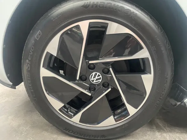 Volkswagen ID.3 — Фото автомобиля 15