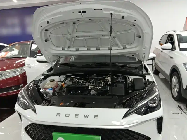 Roewe i5 — Фото автомобиля 19