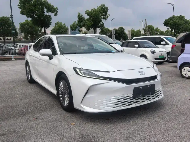 Toyota Camry — Фото автомобиля 3