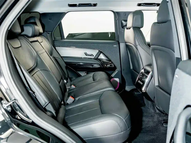 Land Rover Range Rover Sport — Фото автомобиля 21