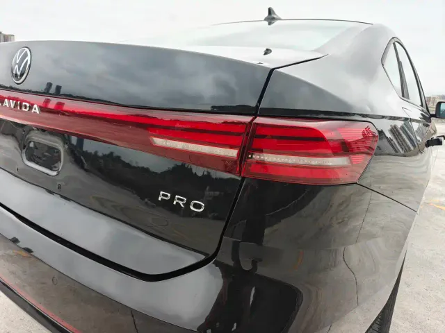 Volkswagen Lavida 2025 PRO 1.5L Classic Edition — Фото автомобиля 14