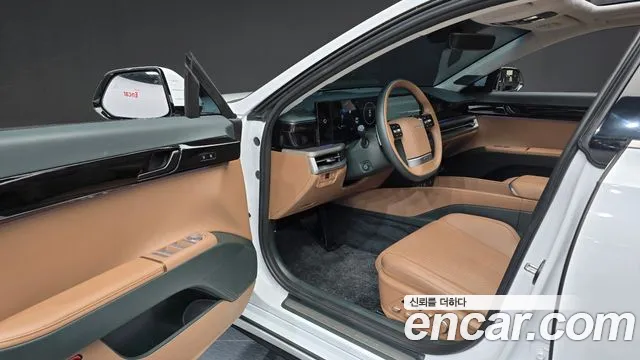 Hyundai Grandeur Grandeur (GN7) 2.5 Бензин 2WD — Фото автомобиля 10