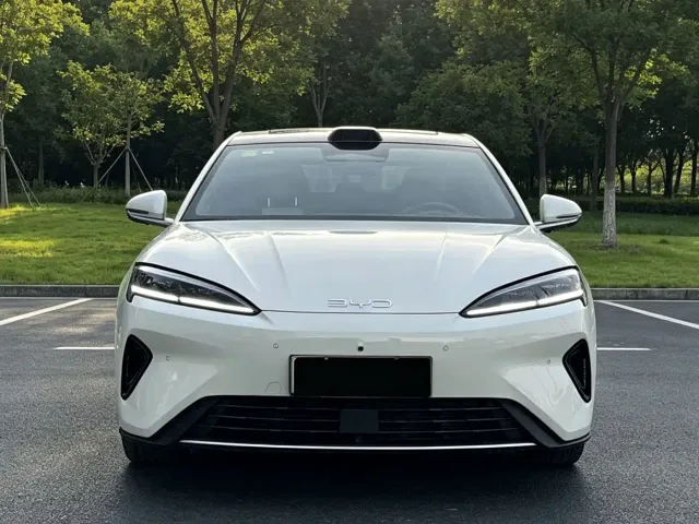BYD Seal 07 DM-i — Фото автомобиля 2