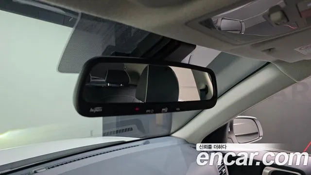 Hyundai Venue — Фото автомобиля 25