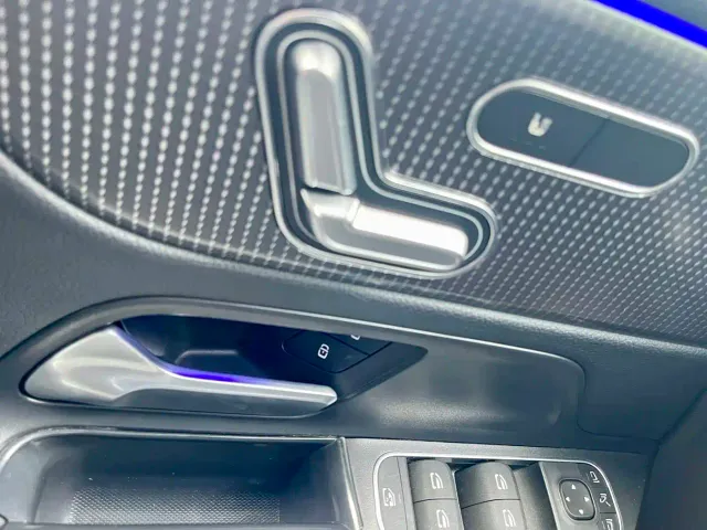 Mercedes-Benz EQB — Фото автомобиля 15