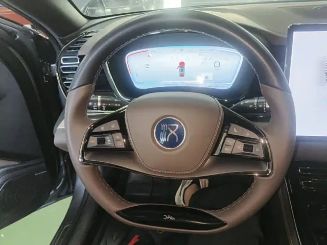 BYD Han — Фото автомобиля 10