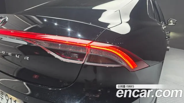 Hyundai Grandeur New — Фото автомобиля 8