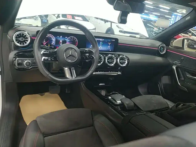 Mercedes-Benz A-Class — Фото автомобиля 9