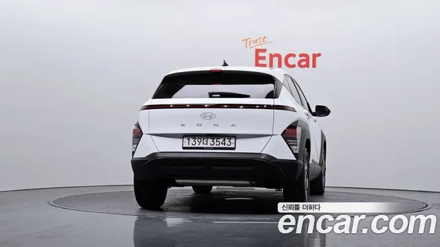 Hyundai Kona Kona (SX2) Бензин 1.6 турбо 2WD — Фото автомобиля 4