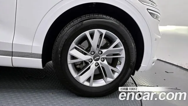 Genesis GV70 2.5T Бензин 2WD — Фото автомобиля 7