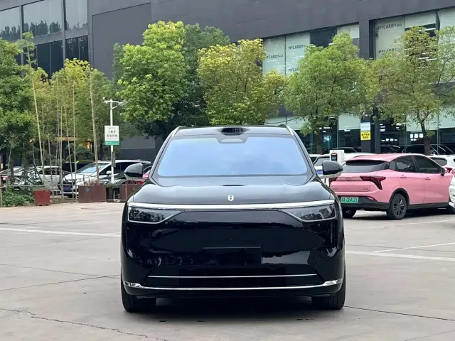 Aito M8 — Фото автомобиля 2