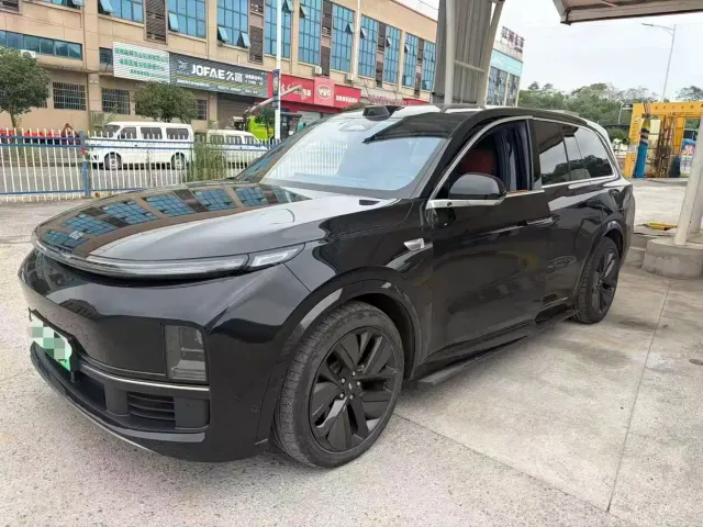 Li Auto L9 — Фото автомобиля 9