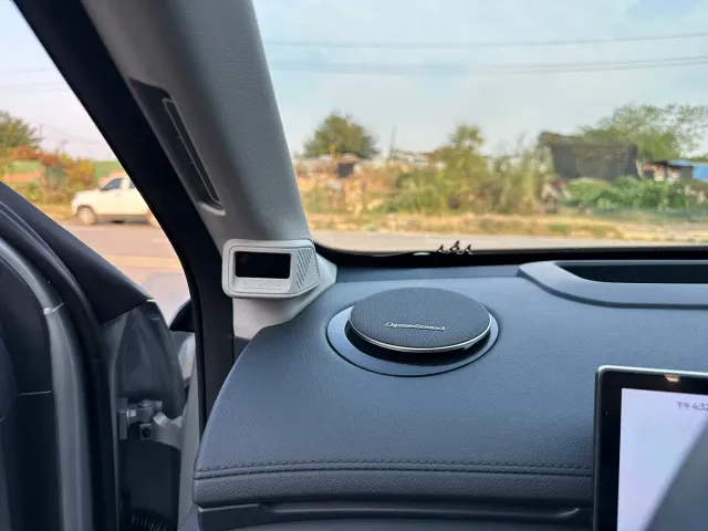 Geely Galaxy Starship 7 EM-i — Фото автомобиля 17
