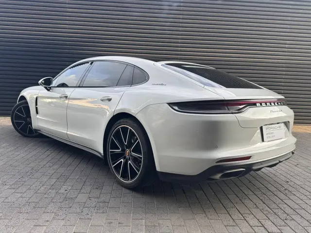 Porsche Panamera — Фото автомобиля 6