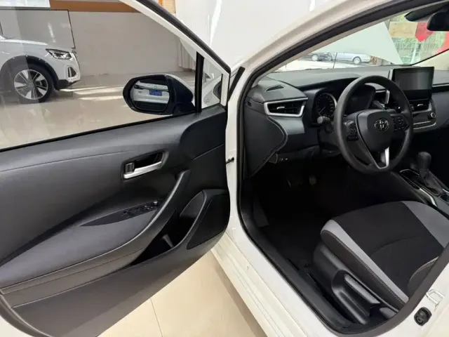 Toyota Corolla — Фото автомобиля 8
