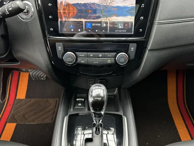 Nissan X-Trail — Фото автомобиля 16