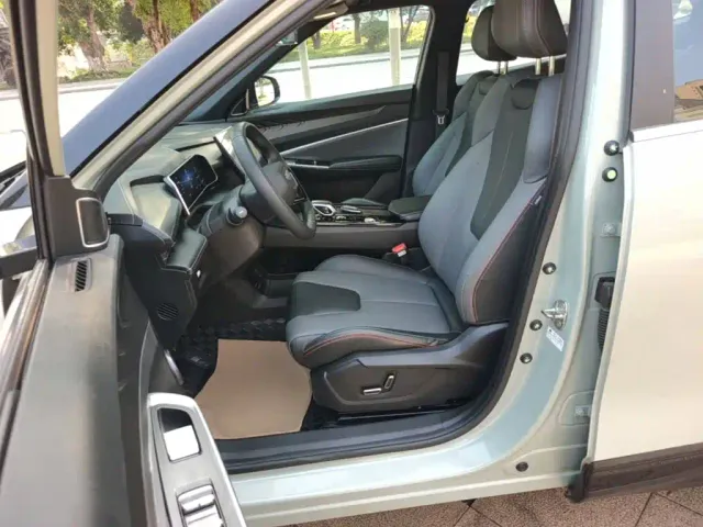 Geely Boyue — Фото автомобиля 14