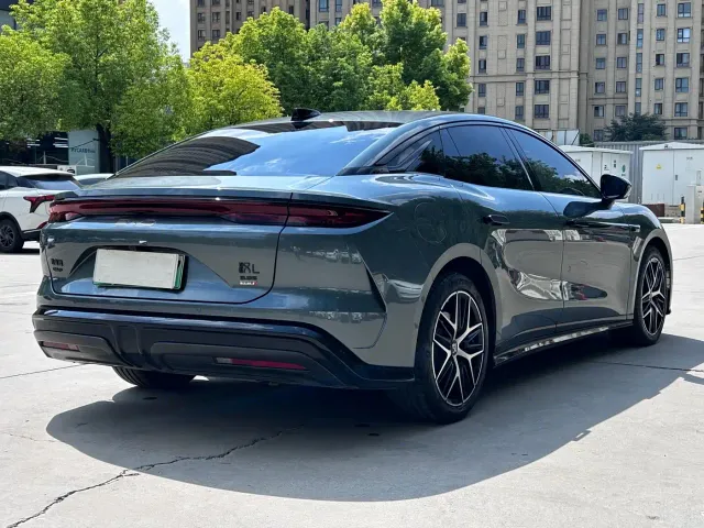 BYD Han L — Фото автомобиля 9