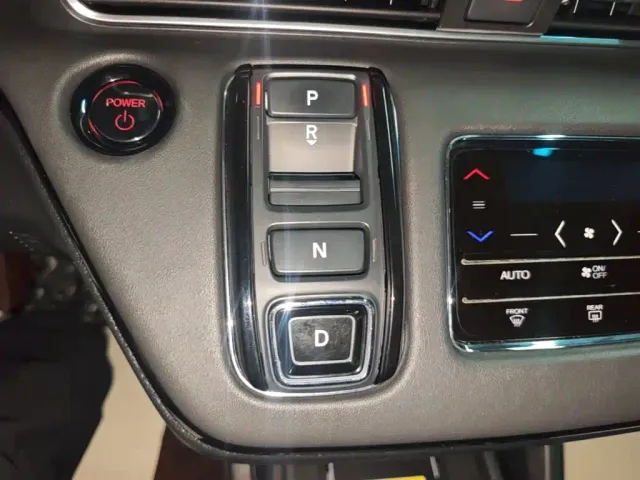 Honda Elysion — Фото автомобиля 13