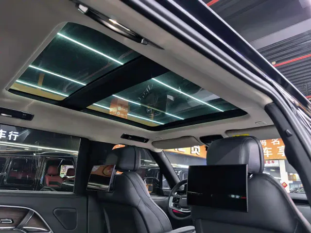 Land Rover Range Rover — Фото автомобиля 10