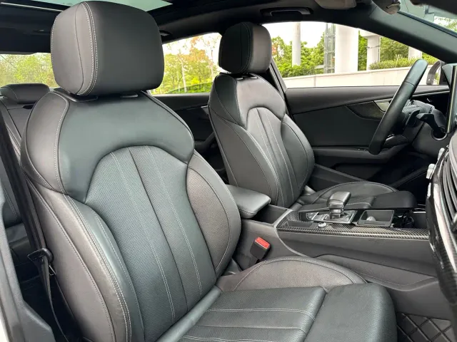 Audi A4L — Фото автомобиля 21