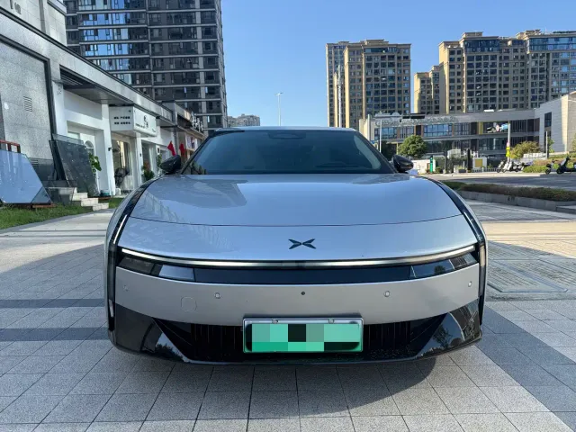 Xpeng P7 — Фото автомобиля 2
