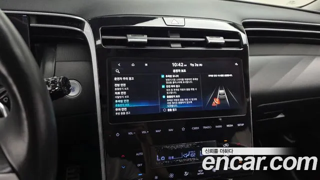 Hyundai Tucson Tucson (NX4) Бензин 1.6 турбо 2WD — Фото автомобиля 4