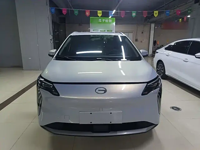 GAC Aion Y — Фото автомобиля 2