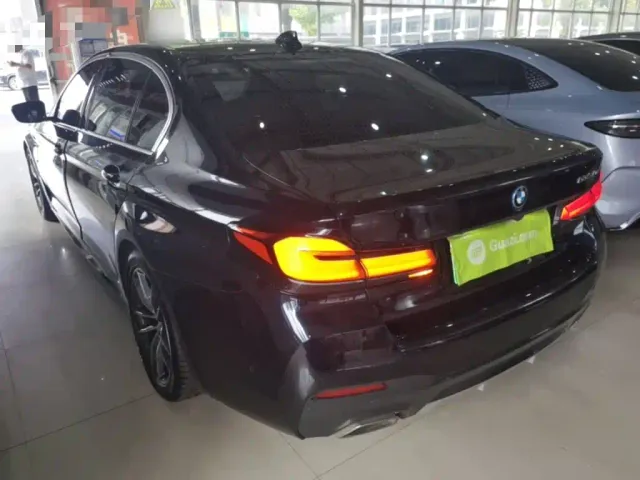 BMW 5 Series — Фото автомобиля 4
