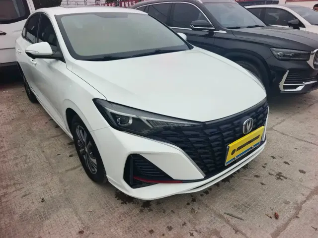 Changan Eado — Фото автомобиля 3