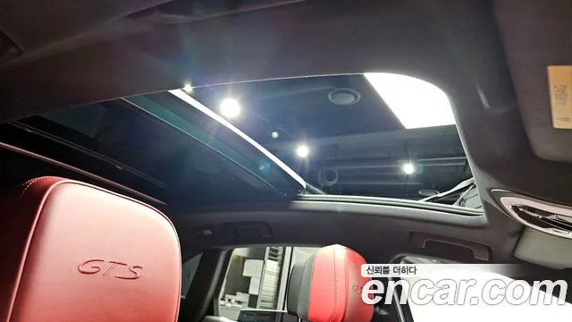 Porsche Macan — Фото автомобиля 18