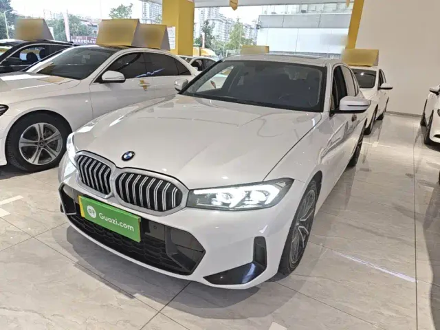 Фотография автомобиля — BMW 3 Series