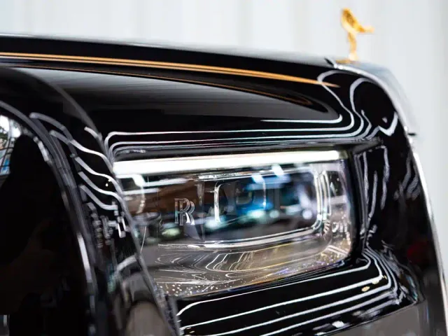 Rolls-Royce Phantom — Фото автомобиля 22