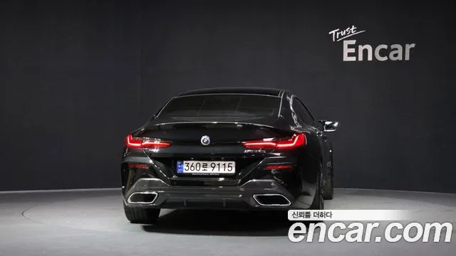 BMW 8-Series — Фото автомобиля 4