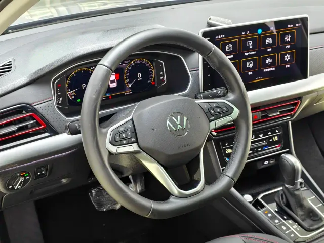 Volkswagen Lavida — Фото автомобиля 12