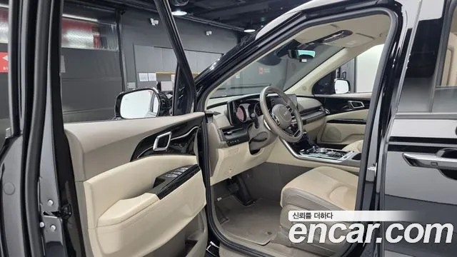 Kia Carnival Generation 4 — Фото автомобиля 10