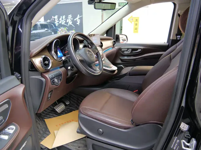 Mercedes-Benz V-Class — Фото автомобиля 9