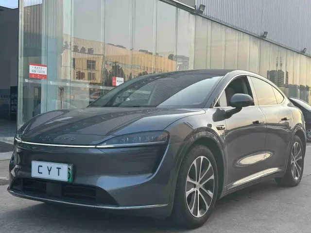 Фотография автомобиля — Luxeed R7