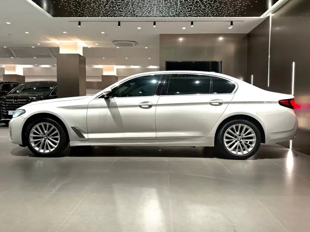 BMW 5 Series — Фото автомобиля 7