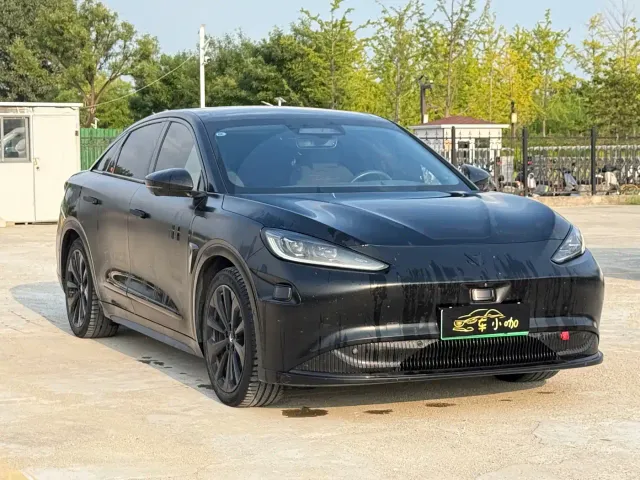 Arcfox Alpha S — Фото автомобиля 3